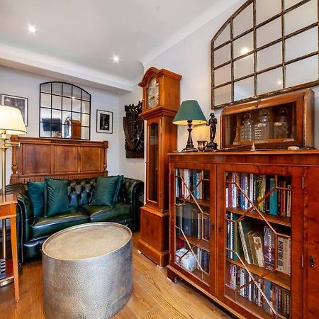Outstanding Antique 1Br Flat In Soho Appartement Londen Buitenkant foto