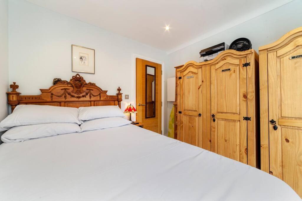 Outstanding Antique 1Br Flat In Soho Appartement Londen Buitenkant foto